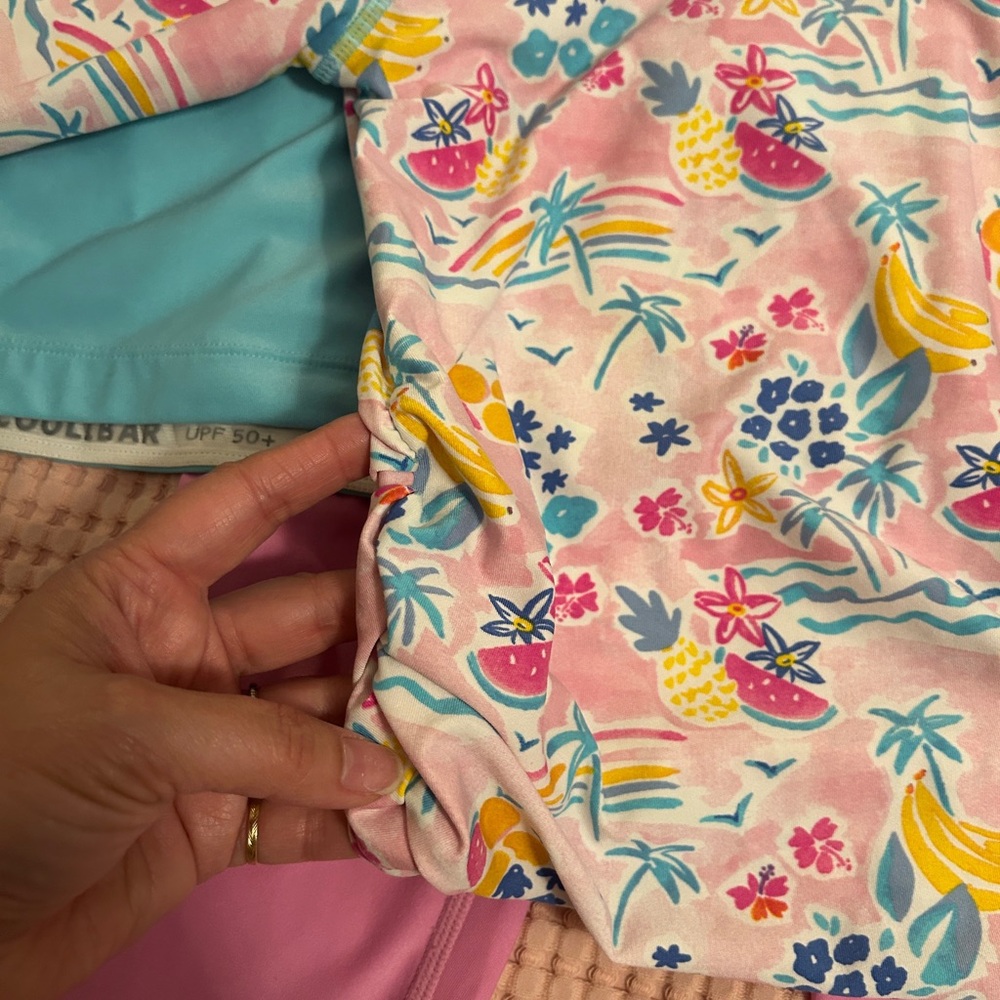 Coolibar Kids Tropical Print Swimset - Picture 3 of 10